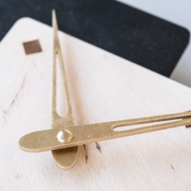 Horizontal geometric clock